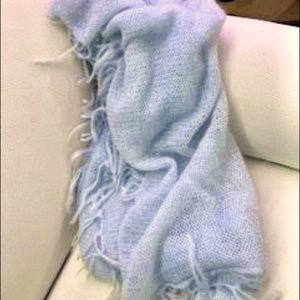 SOLD ON ANOTHER SITE Throw, highend lux